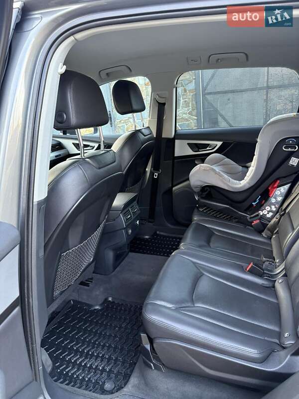 Внедорожник / Кроссовер Audi Q7 2016 в Львове
