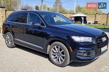 Позашляховик / Кросовер Audi Q7 2017 в 