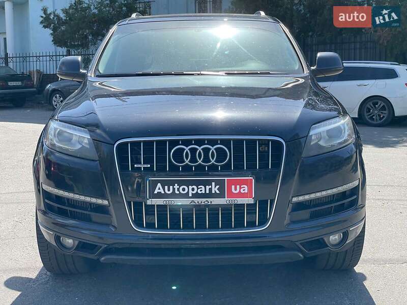 Позашляховик / Кросовер Audi Q7 2013 в Києві