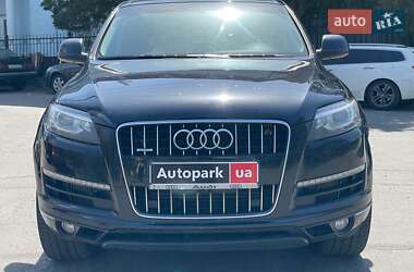 Внедорожник / Кроссовер Audi Q7 2013 в 