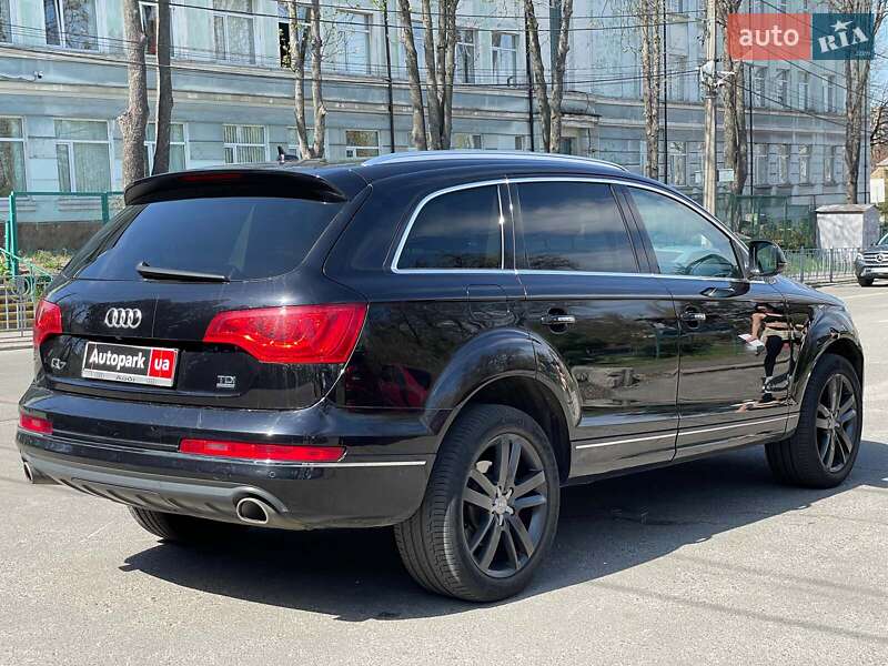 Позашляховик / Кросовер Audi Q7 2013 в Києві