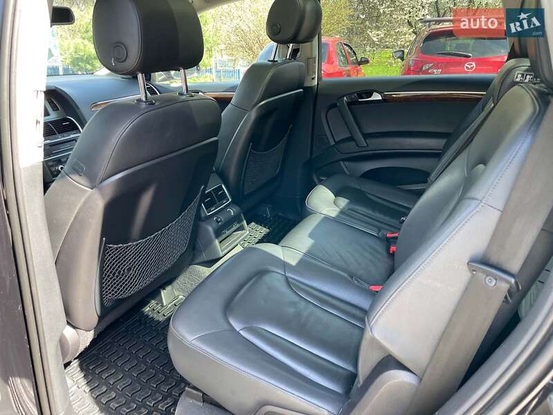 Позашляховик / Кросовер Audi Q7 2013 в Києві