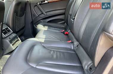 Внедорожник / Кроссовер Audi Q7 2013 в 