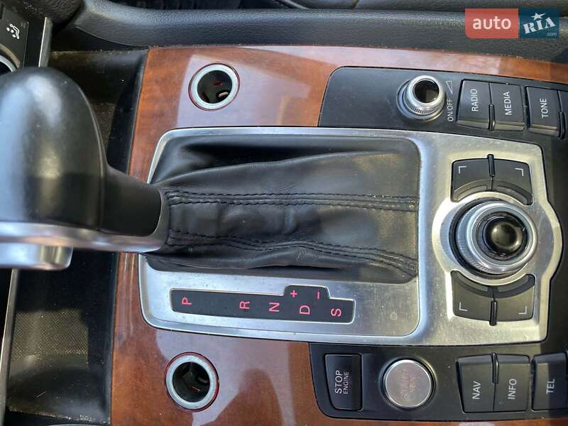 Позашляховик / Кросовер Audi Q7 2013 в Києві