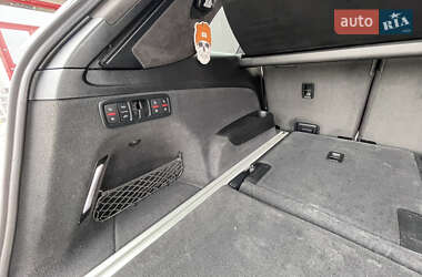 Внедорожник / Кроссовер Audi Q7 2015 в 
