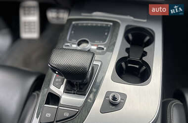 Внедорожник / Кроссовер Audi Q7 2015 в 