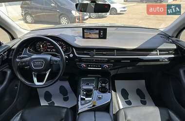 Позашляховик / Кросовер Audi Q7 2016 в 