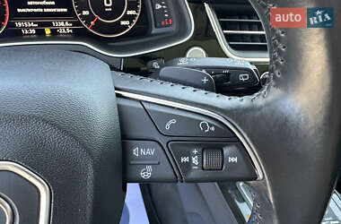 Позашляховик / Кросовер Audi Q7 2016 в 