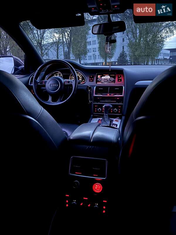 Внедорожник / Кроссовер Audi Q7 2012 в Львове