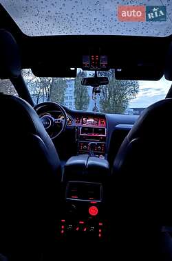 Внедорожник / Кроссовер Audi Q7 2012 в 