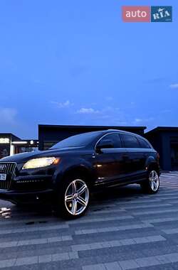 Внедорожник / Кроссовер Audi Q7 2012 в 