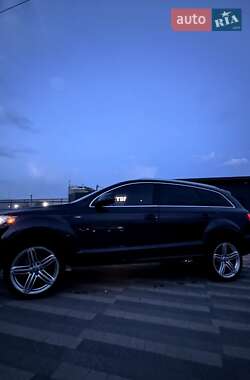 Внедорожник / Кроссовер Audi Q7 2012 в 