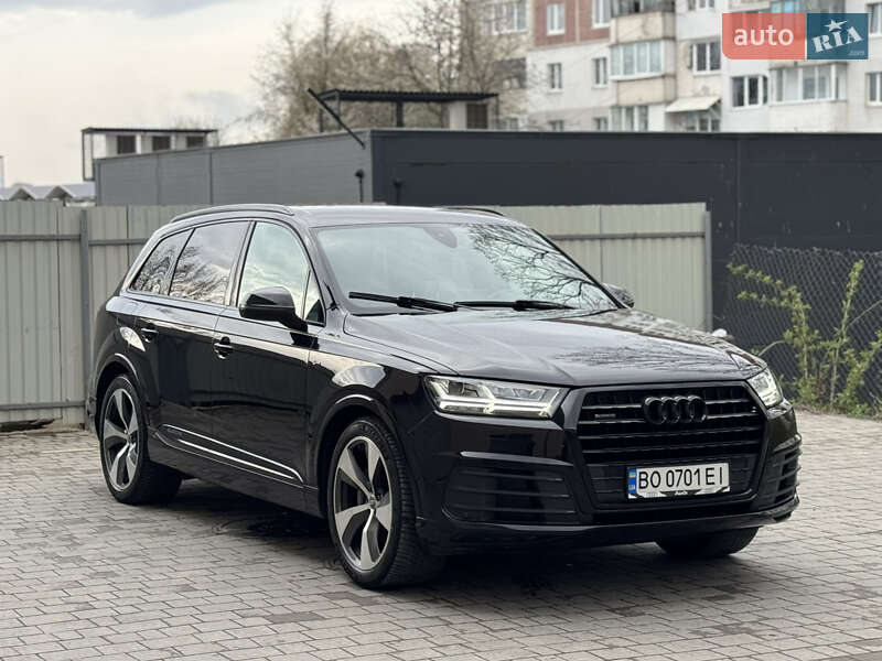 Внедорожник / Кроссовер Audi Q7 2015 в Тернополе