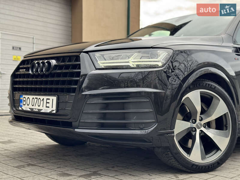 Внедорожник / Кроссовер Audi Q7 2015 в Тернополе