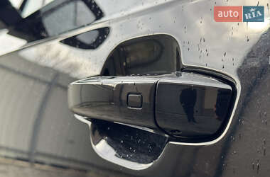 Внедорожник / Кроссовер Audi Q7 2015 в 