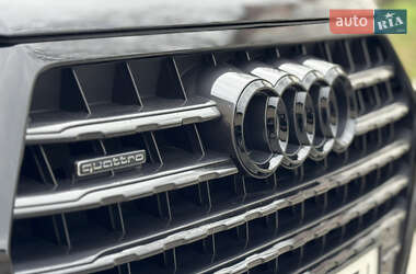 Внедорожник / Кроссовер Audi Q7 2015 в 