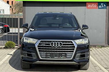 Внедорожник / Кроссовер Audi Q7 2016 в 