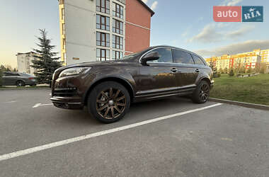 Позашляховик / Кросовер Audi Q7 2011 в 