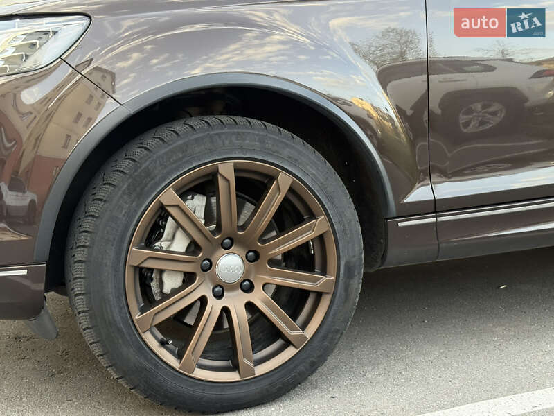 Позашляховик / Кросовер Audi Q7 2011 в Рівному