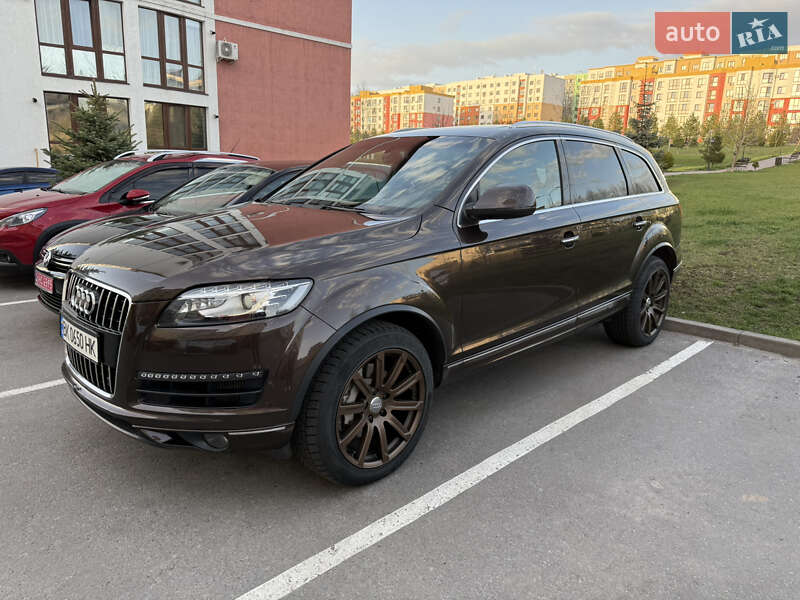 Позашляховик / Кросовер Audi Q7 2011 в Рівному