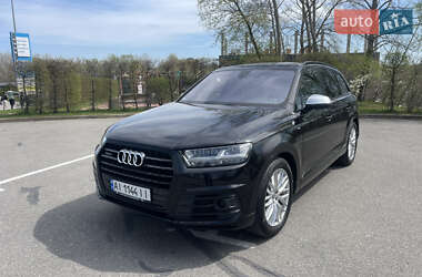 Позашляховик / Кросовер Audi Q7 2015 в 