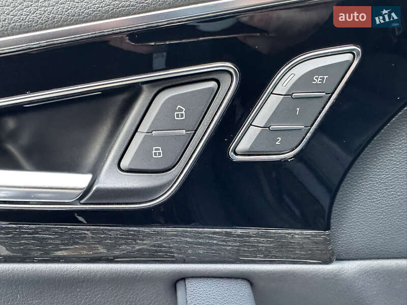 Внедорожник / Кроссовер Audi Q7 2019 в Киеве