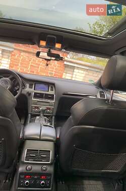 Внедорожник / Кроссовер Audi Q7 2011 в 