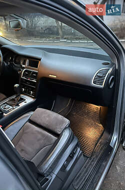 Внедорожник / Кроссовер Audi Q7 2007 в 