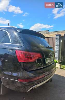 Внедорожник / Кроссовер Audi Q7 2012 в 