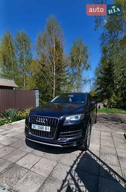 Внедорожник / Кроссовер Audi Q7 2012 в 