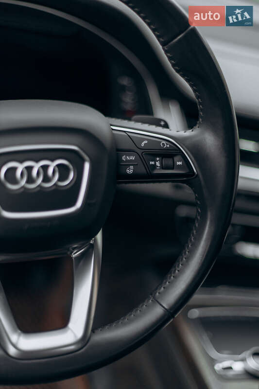 Внедорожник / Кроссовер Audi Q7 2016 в Луцке