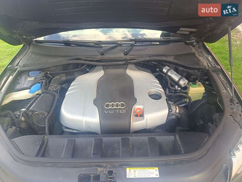 Внедорожник / Кроссовер Audi Q7 2010 в Надворной