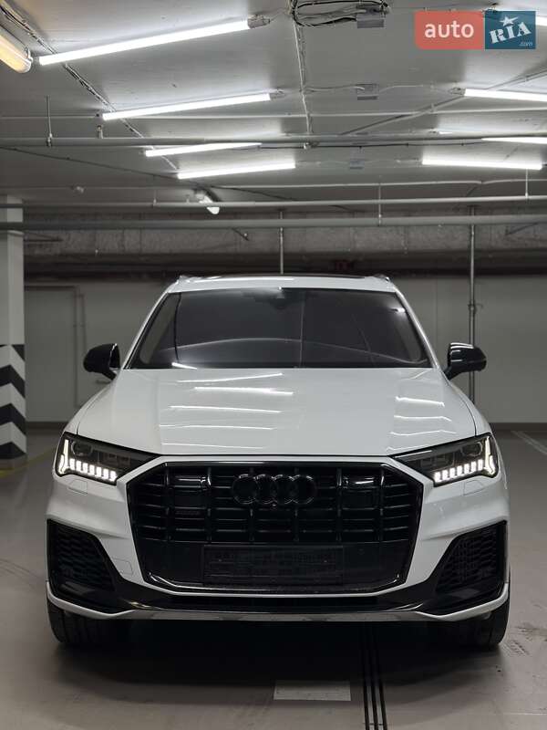 Позашляховик / Кросовер Audi Q7 2022 в Києві