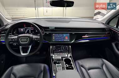 Внедорожник / Кроссовер Audi Q7 2022 в 