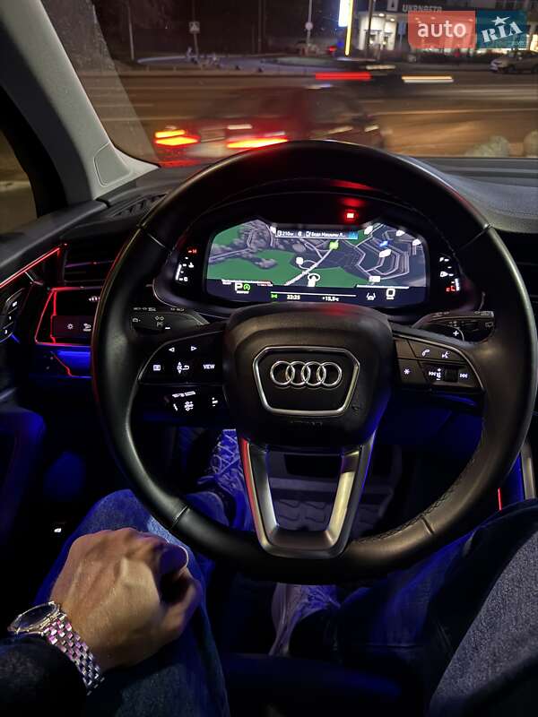 Позашляховик / Кросовер Audi Q7 2022 в Києві