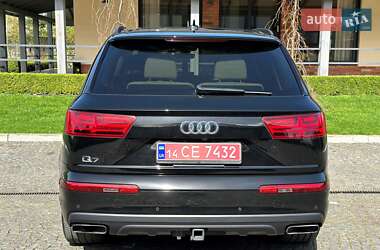 Внедорожник / Кроссовер Audi Q7 2018 в 