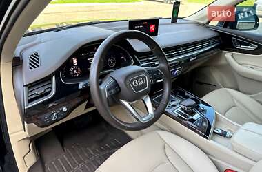 Внедорожник / Кроссовер Audi Q7 2018 в 