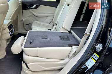 Внедорожник / Кроссовер Audi Q7 2018 в 