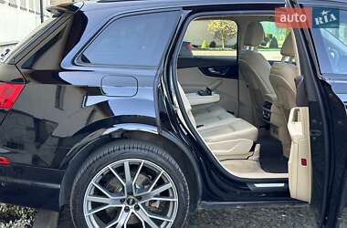 Внедорожник / Кроссовер Audi Q7 2018 в 