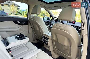 Внедорожник / Кроссовер Audi Q7 2018 в 