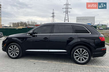 Внедорожник / Кроссовер Audi Q7 2017 в 