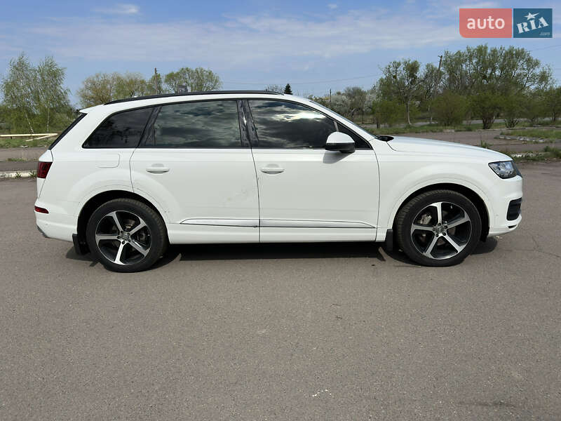 Внедорожник / Кроссовер Audi Q7 2016 в Шептицькому