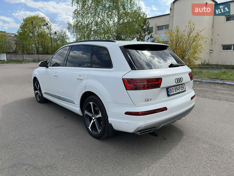 Внедорожник / Кроссовер Audi Q7 2016 в Шептицькому