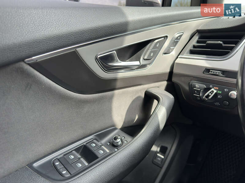 Внедорожник / Кроссовер Audi Q7 2016 в Шептицькому