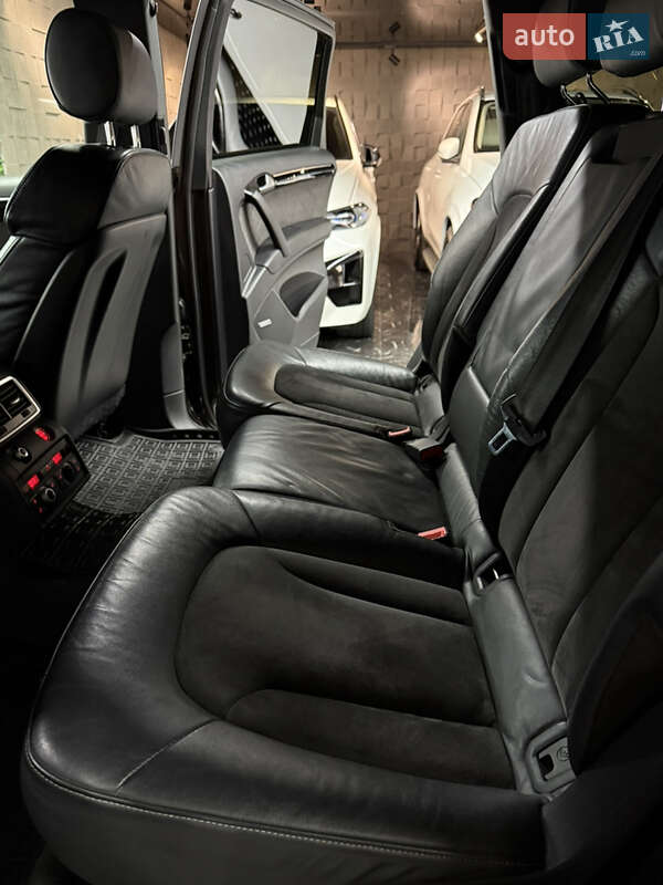 Позашляховик / Кросовер Audi Q7 2015 в Одесі