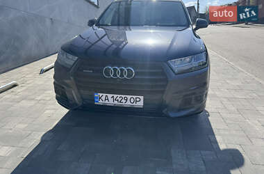 Позашляховик / Кросовер Audi Q7 2017 в 