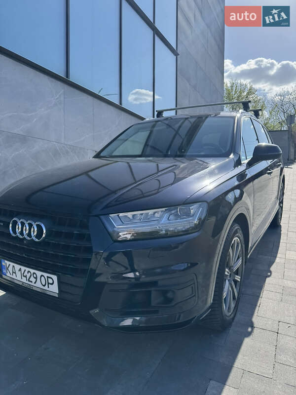 Внедорожник / Кроссовер Audi Q7 2017 в Киеве