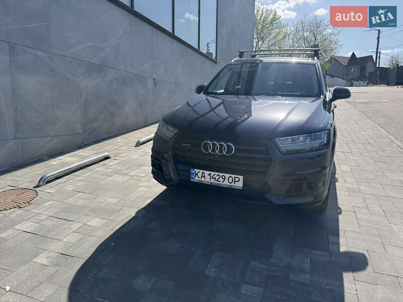 Внедорожник / Кроссовер Audi Q7 2017 в Киеве