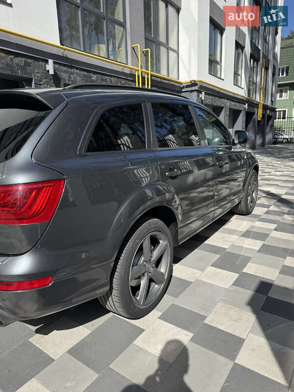 Внедорожник / Кроссовер Audi Q7 2015 в Ирпене
