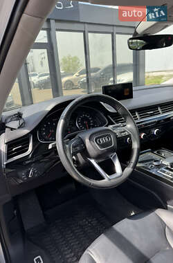 Внедорожник / Кроссовер Audi Q7 2018 в 